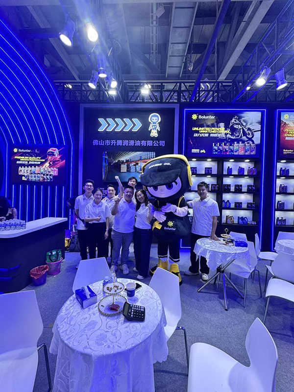 Large Displacement Motorcycle Engine Oil Large Displacement Motorcycle Engine Oil